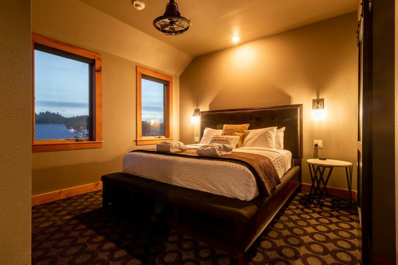 At The Helm Hotel Ilwaco Kamer foto
